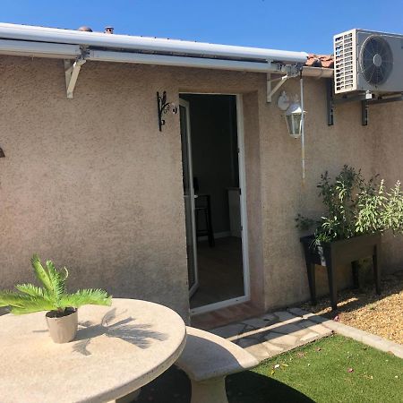 Studio Refait A Neuf Avec Jardin Aigues Mortes Exterior foto
